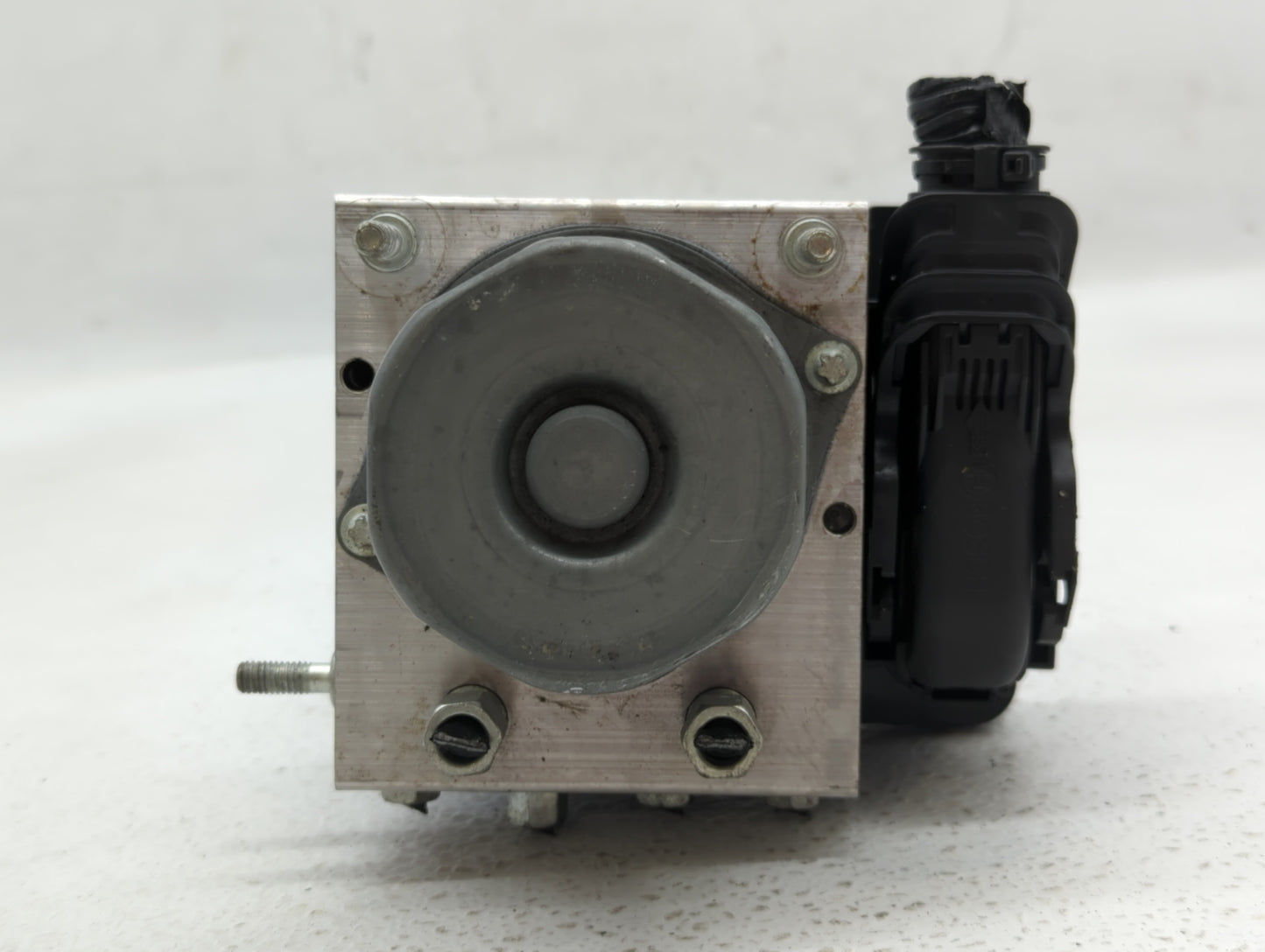 2018 Nissan Rogue Sport ABS Pump Control Module Replacement P/N:47660 6MG2A 47660 6MA2A Fits OEM Used Auto Parts - Oemusedau