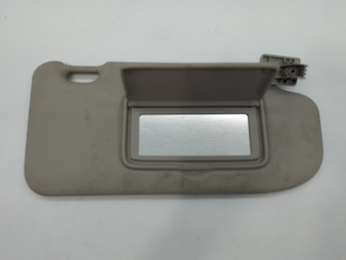 2017-2018 Nissan Rogue Sport Sun Visor Shade Replacement Passenger Right Mirror Fits Fits 2017 2018 OEM Used Auto Parts - Oe