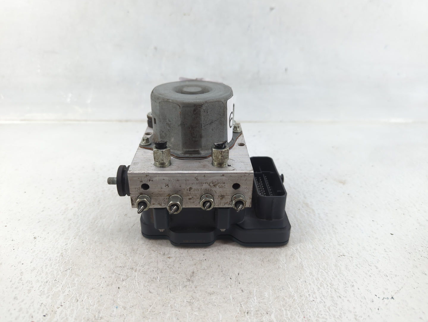 2018 Nissan Rogue Sport ABS Pump Control Module Replacement P/N:47660 6MG2A 47660 6MA2A Fits OEM Used Auto Parts - Oemusedau