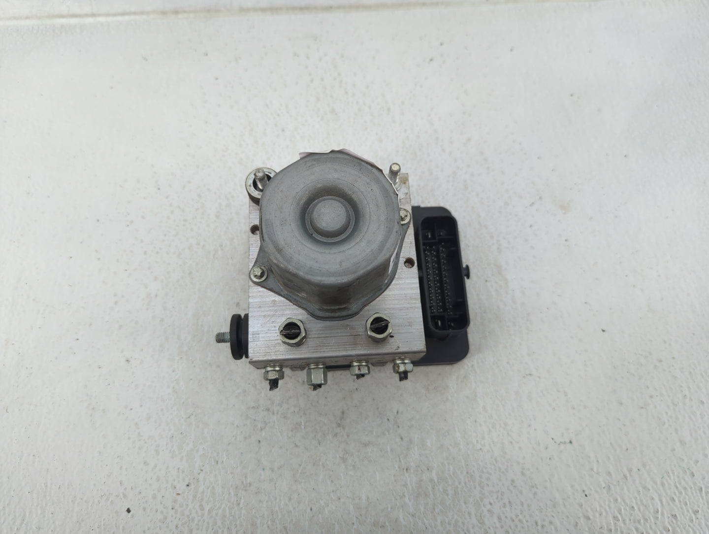 2018 Nissan Rogue Sport ABS Pump Control Module Replacement P/N:47660 6MG2A 47660 6MA2A Fits OEM Used Auto Parts - Oemusedau