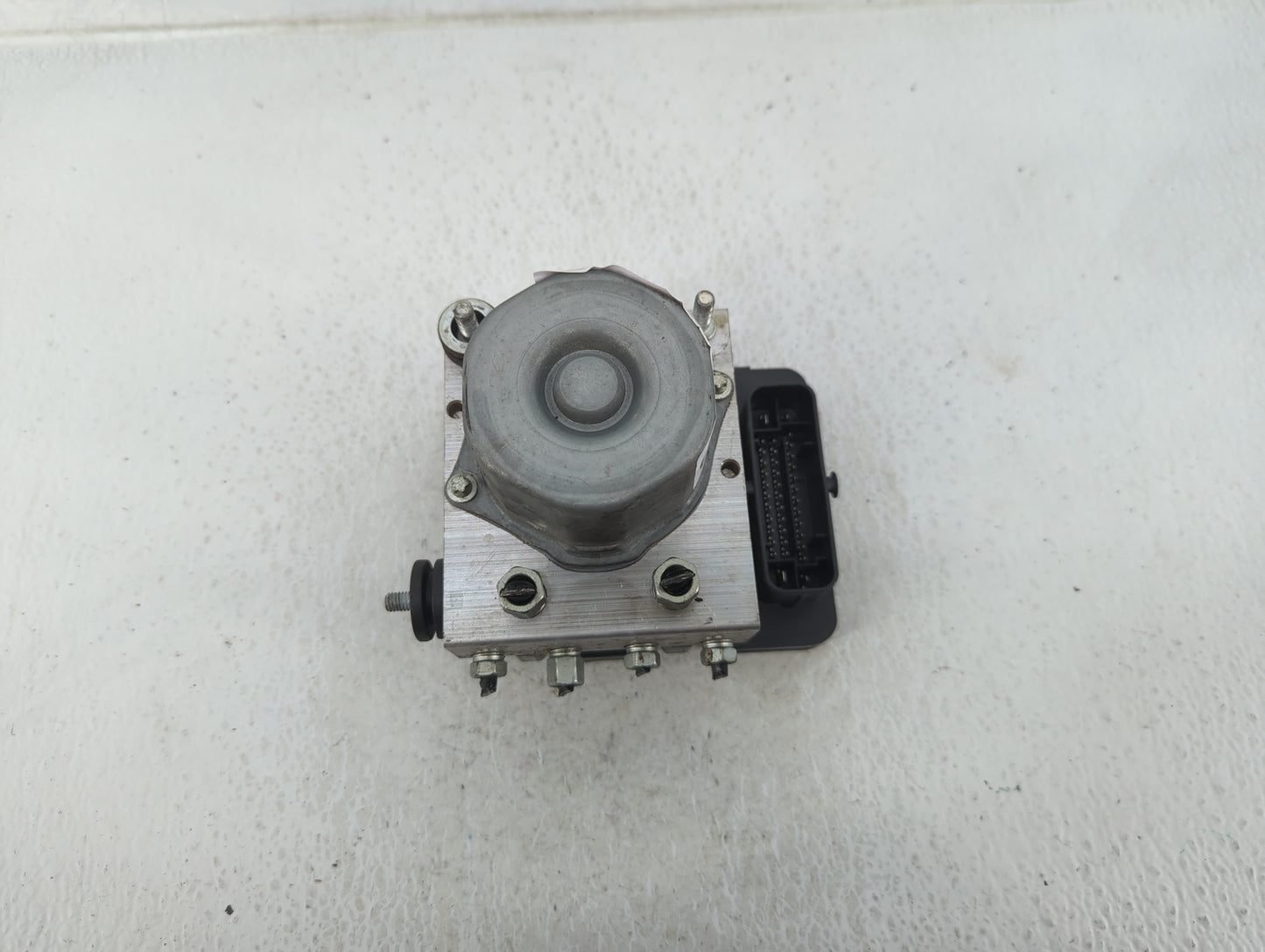2018 Nissan Rogue Sport ABS Pump Control Module Replacement P/N:47660 6MG2A 47660 6MA2A Fits OEM Used Auto Parts - Oemusedau