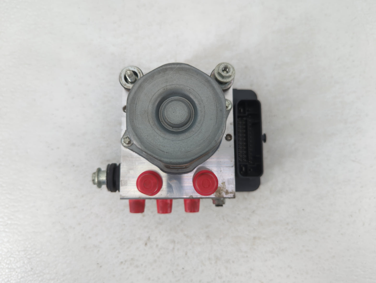 2018 Nissan Rogue Sport ABS Pump Control Module Replacement P/N:47660 6MA2A Fits OEM Used Auto Parts - Oemusedautoparts1.com