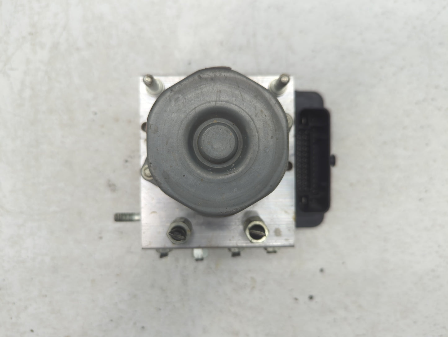 2018 Nissan Rogue Sport ABS Pump Control Module Replacement P/N:47660 6MG2A Fits OEM Used Auto Parts - Oemusedautoparts1.com
