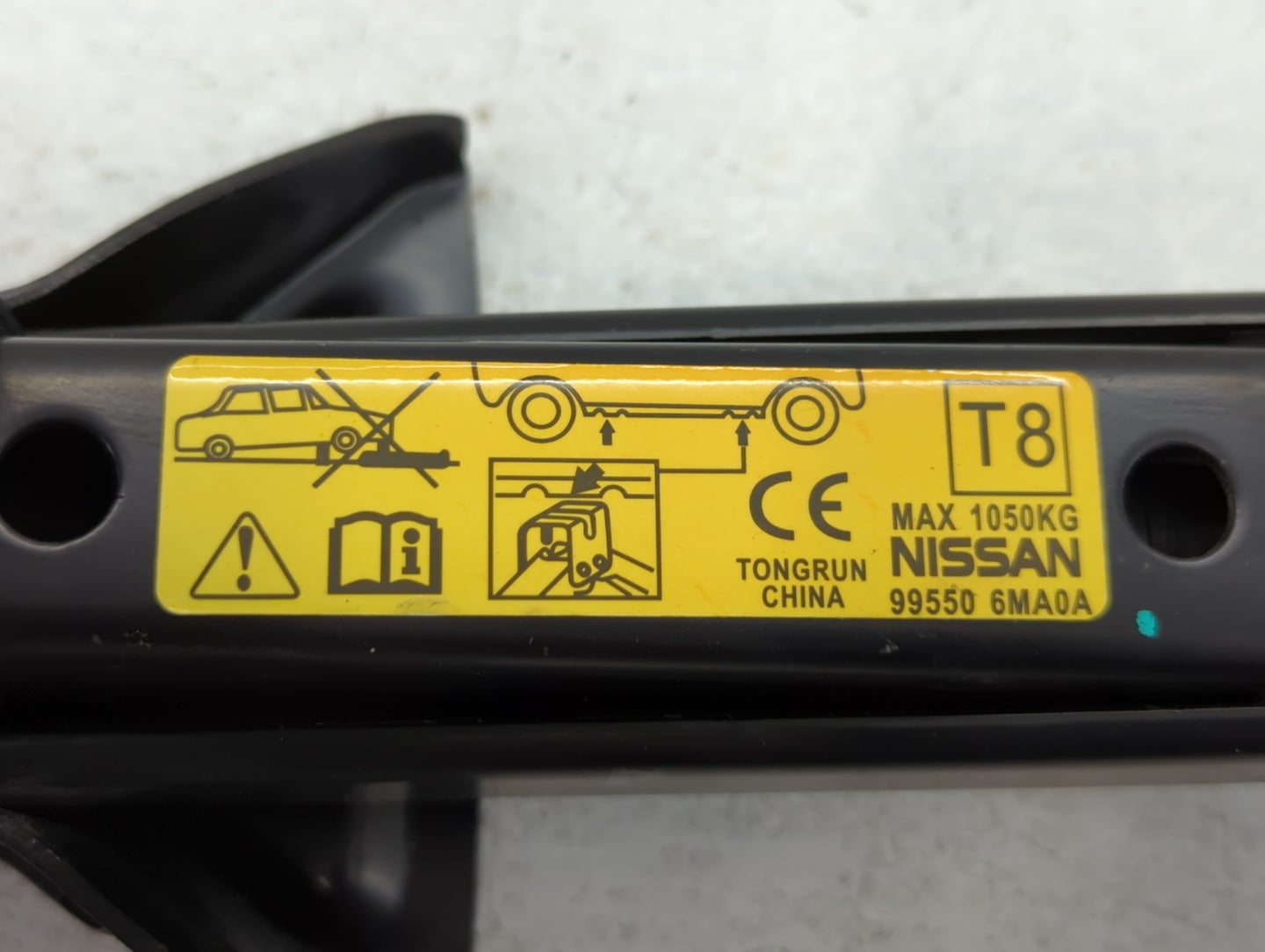 2018 Nissan Rogue Sport Spare Scissor Car Jack - Oemusedautoparts1.com