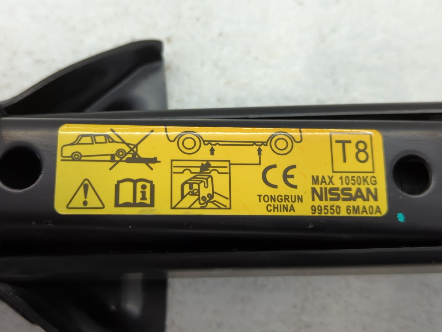 2018 Nissan Rogue Sport Spare Scissor Car Jack - Oemusedautoparts1.com