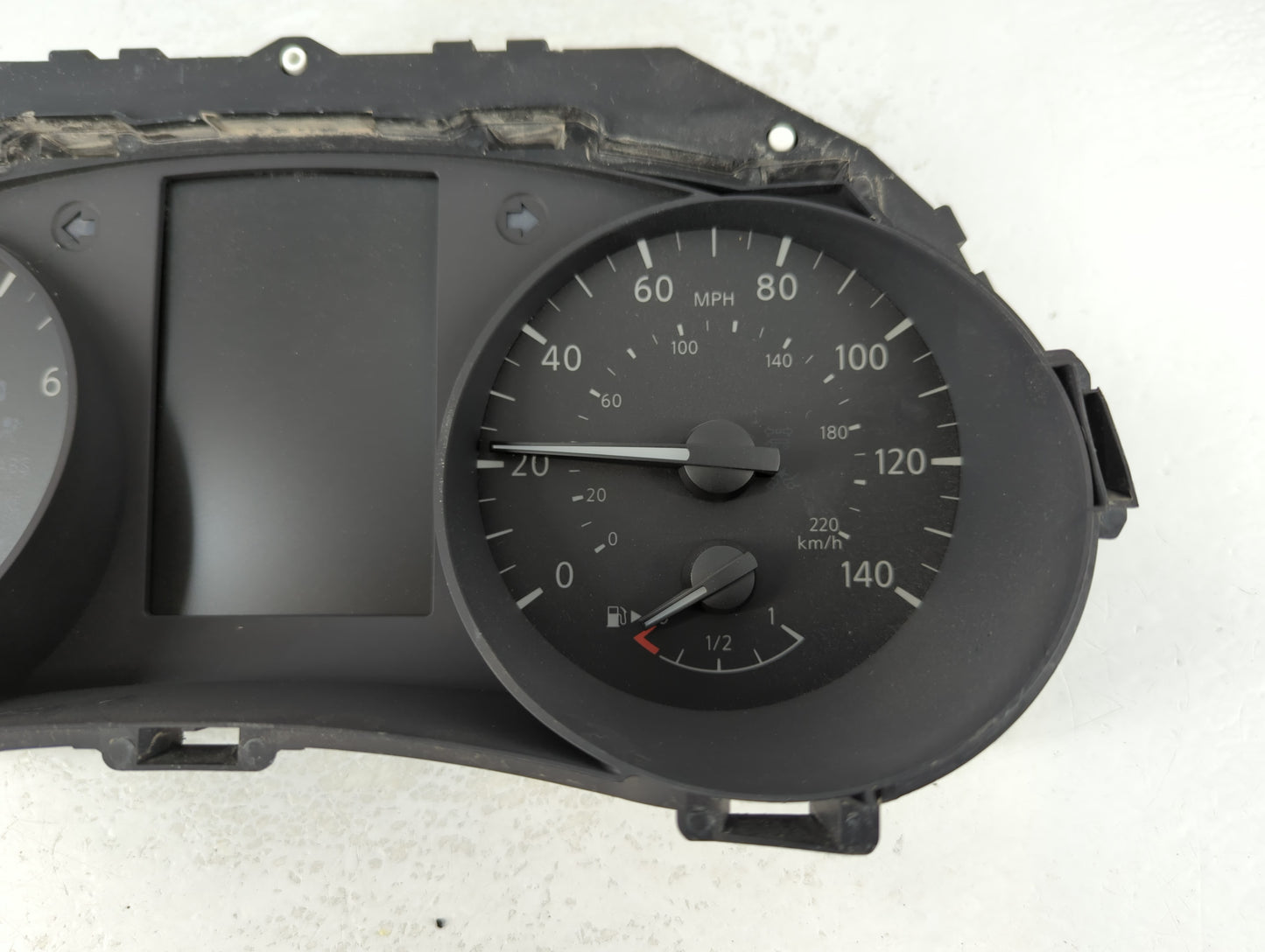 2017-2018 Nissan Rogue Sport Instrument Cluster Speedometer Gauges P/N:180730 0289 6MA1A Fits Fits 2017 2018 OEM Used Auto P