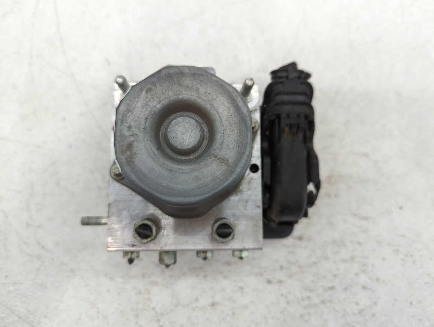 2018 Nissan Rogue Sport ABS Pump Control Module Replacement P/N:47660 6MG2A Fits OEM Used Auto Parts - Oemusedautoparts1.com