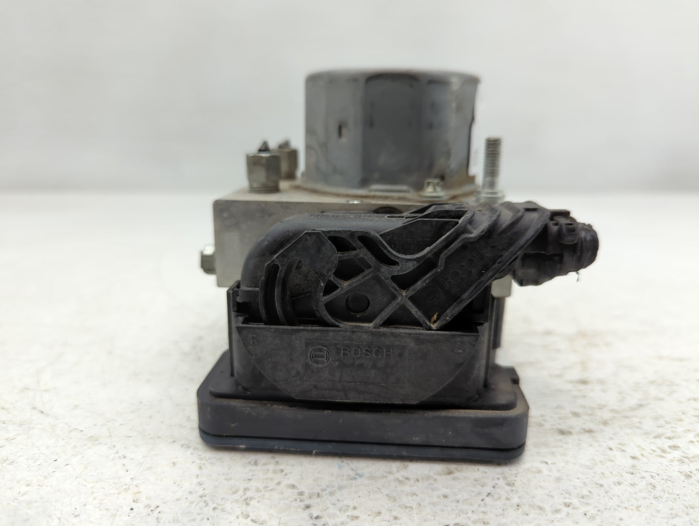 2018 Nissan Rogue Sport ABS Pump Control Module Replacement P/N:47660 6MG2A Fits OEM Used Auto Parts - Oemusedautoparts1.com