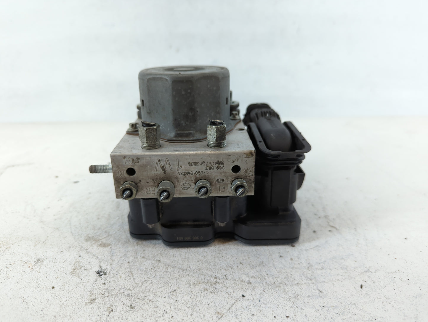 2018 Nissan Rogue Sport ABS Pump Control Module Replacement P/N:47660 6MG2A Fits OEM Used Auto Parts - Oemusedautoparts1.com