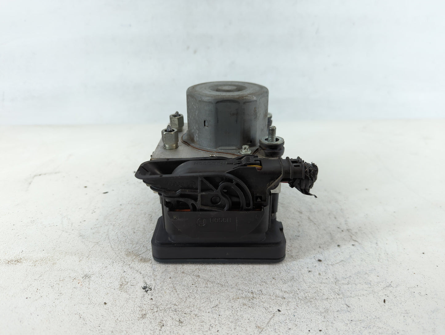 2018 Nissan Rogue Sport ABS Pump Control Module Replacement P/N:47660 6MG2A Fits OEM Used Auto Parts - Oemusedautoparts1.com