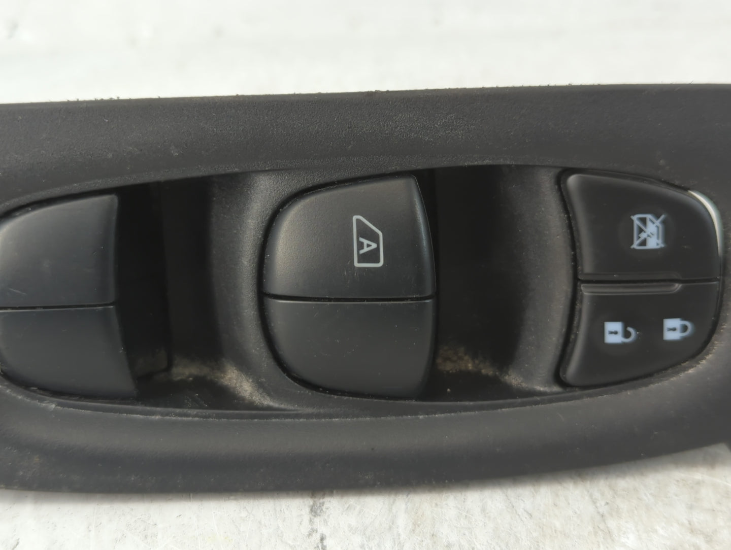 2017-2022 Nissan Rogue Sport Master Power Window Switch Replacement Driver Side Left P/N:25401 6MA0C Fits OEM Used Auto Part