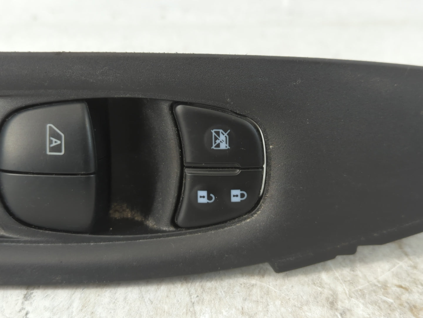 2017-2022 Nissan Rogue Sport Master Power Window Switch Replacement Driver Side Left P/N:25401 6MA0C Fits OEM Used Auto Part