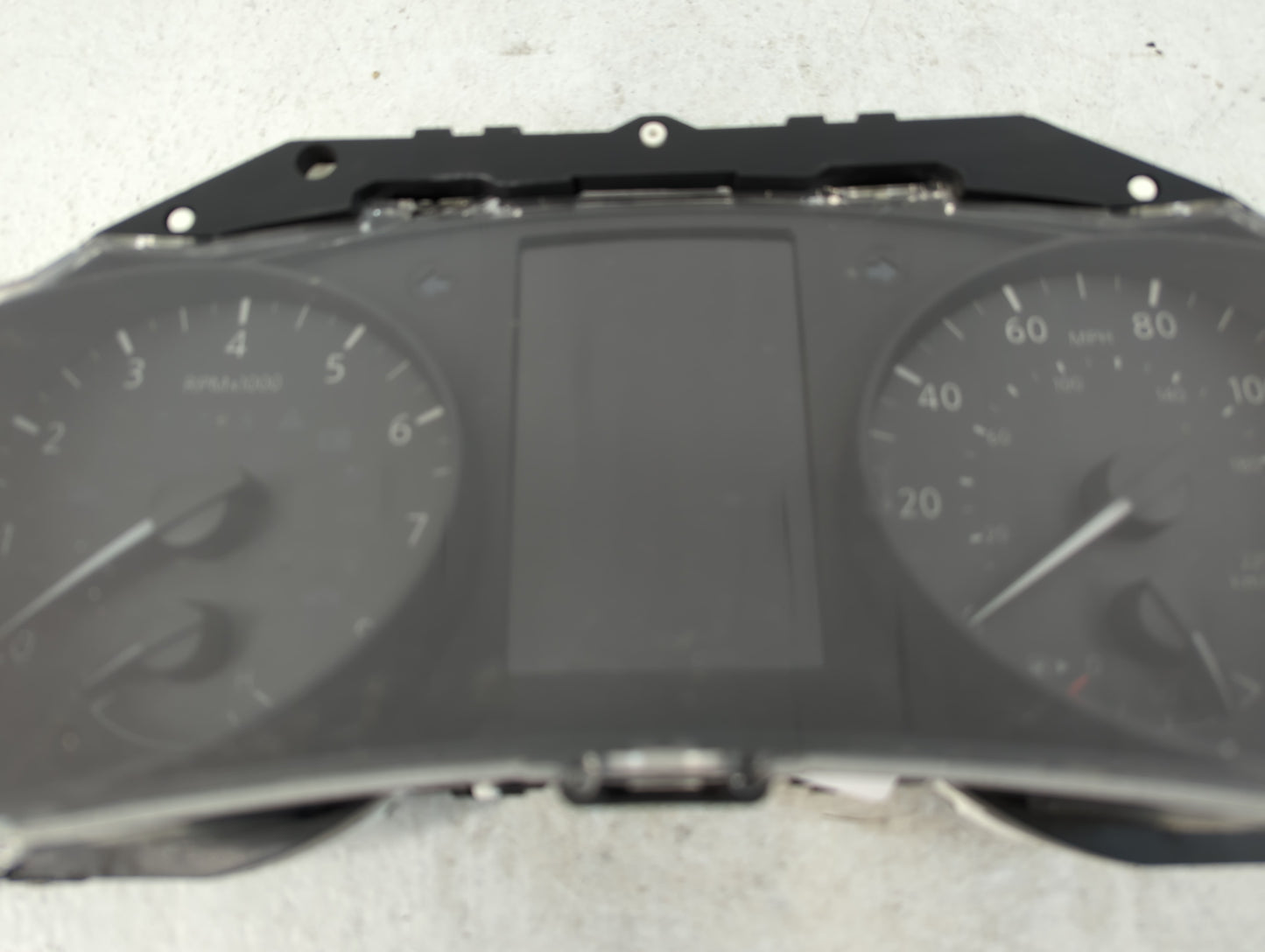 2017-2018 Nissan Rogue Sport Instrument Cluster Speedometer Gauges P/N:6MA1A/P1RZ Fits Fits 2017 2018 OEM Used Auto Parts - 