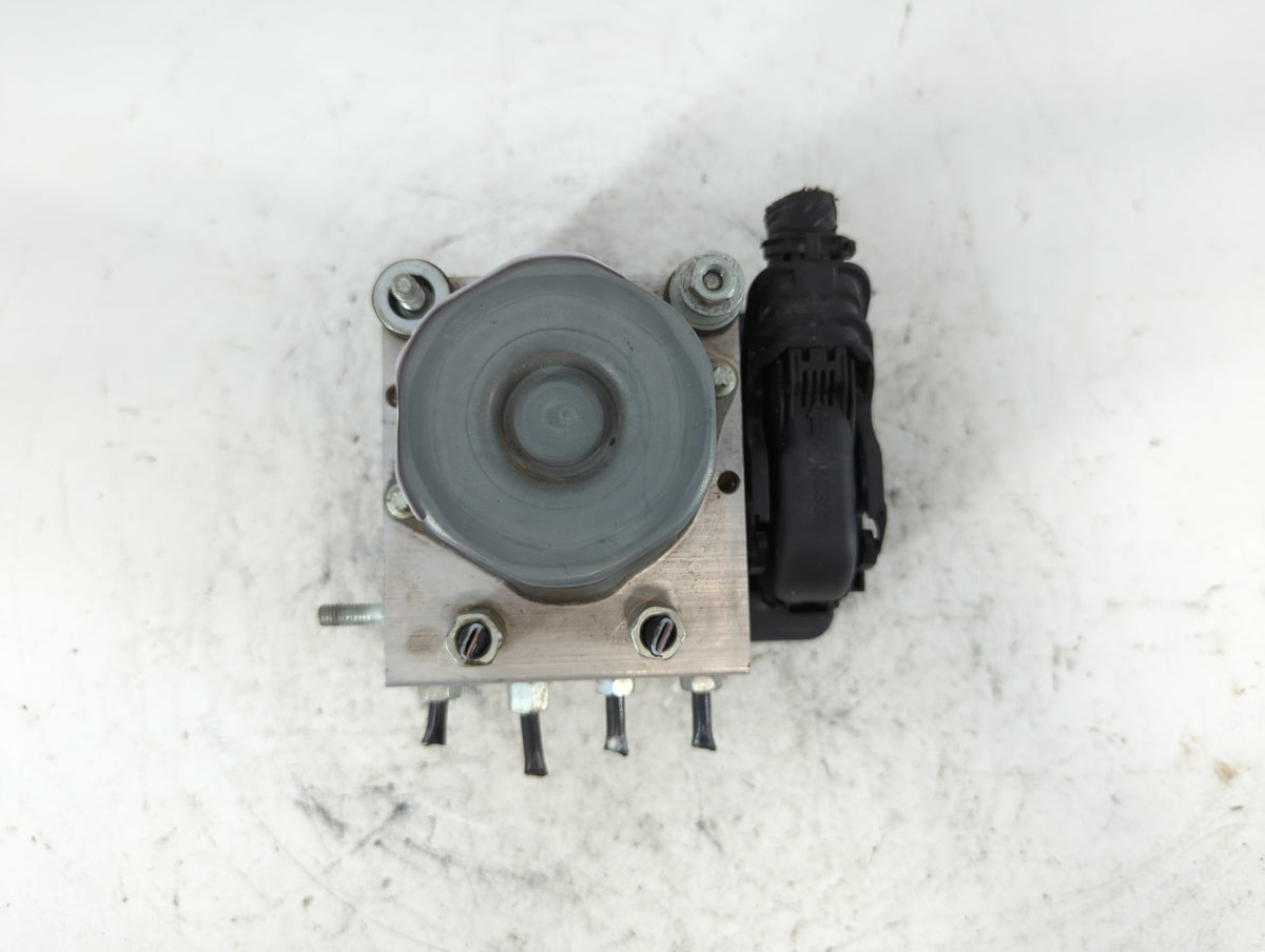 2018 Nissan Rogue Sport Anti-Lock Brake ABS Pump Module Actuator OEM P/N:47660 6MG2A Fits OEM Used Auto Parts - Oemusedautop