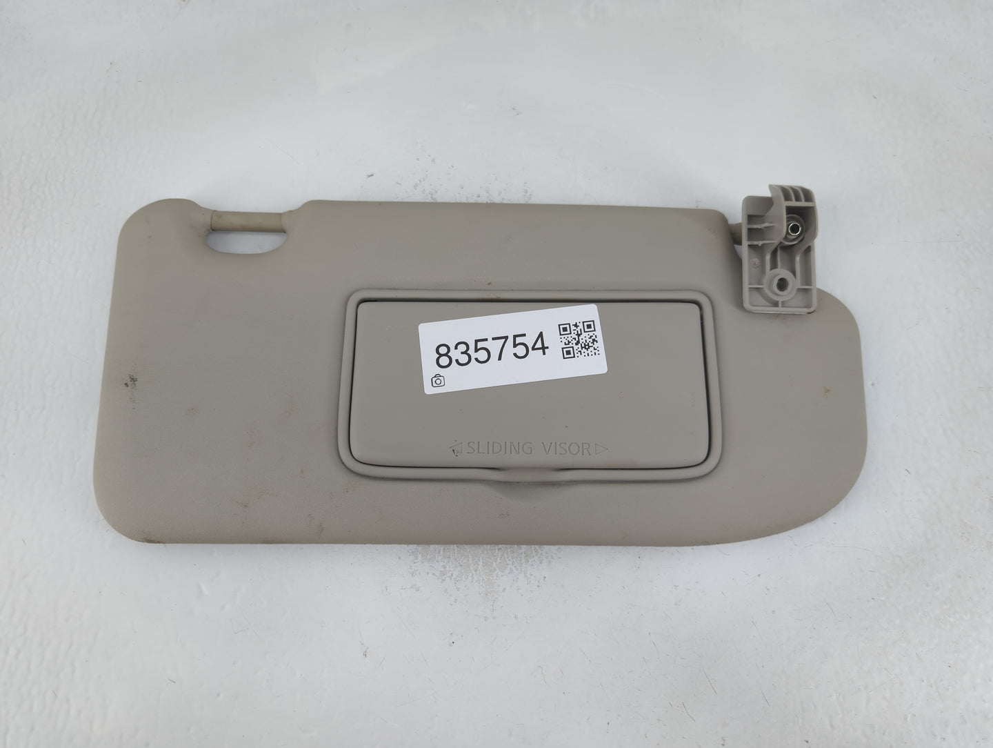 2017-2018 Nissan Rogue Sport Sun Visor Shade Replacement Passenger Right Mirror Fits Fits 2017 2018 OEM Used Auto Parts - Oe