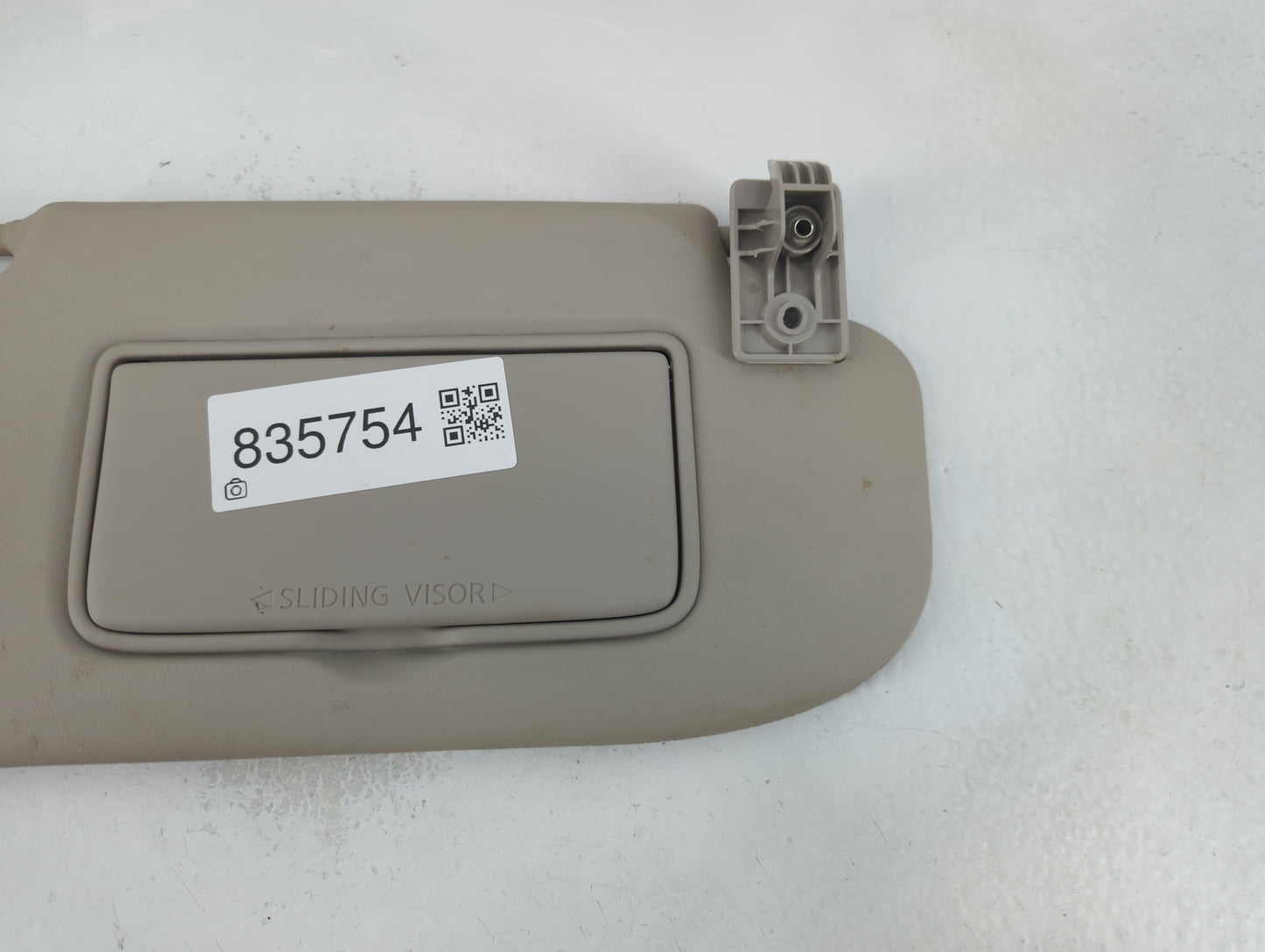 2017-2018 Nissan Rogue Sport Sun Visor Shade Replacement Passenger Right Mirror Fits Fits 2017 2018 OEM Used Auto Parts - Oe