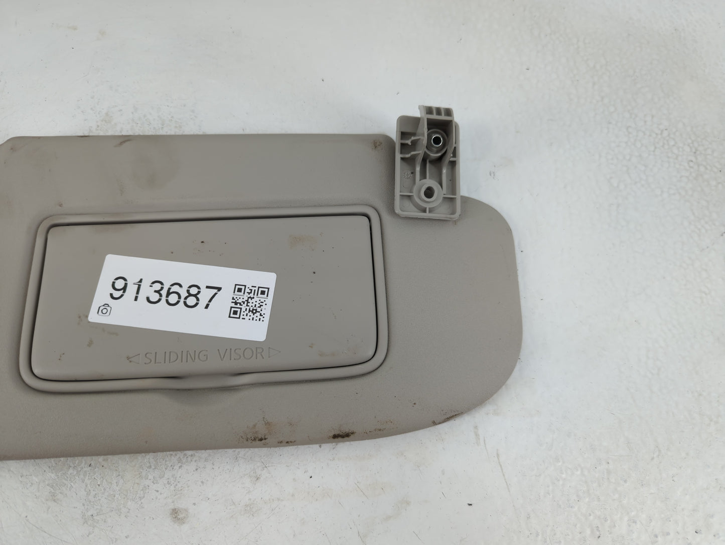 2017-2018 Nissan Rogue Sport Sun Visor Shade Replacement Passenger Right Mirror Fits Fits 2017 2018 OEM Used Auto Parts - Oe