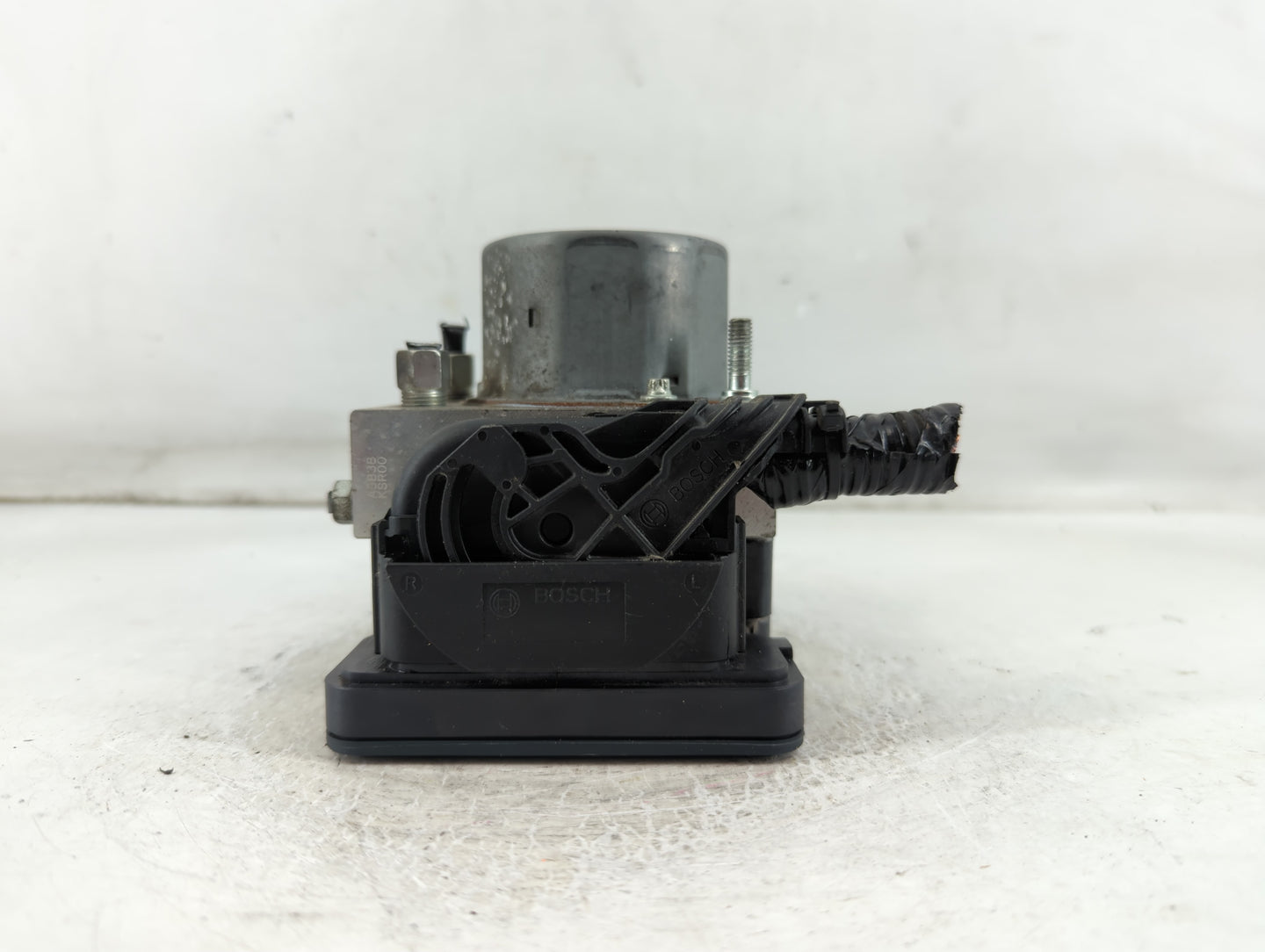 2018 Nissan Rogue Sport ABS Pump Control Module Replacement P/N:47660 6MG4A Fits OEM Used Auto Parts - Oemusedautoparts1.com