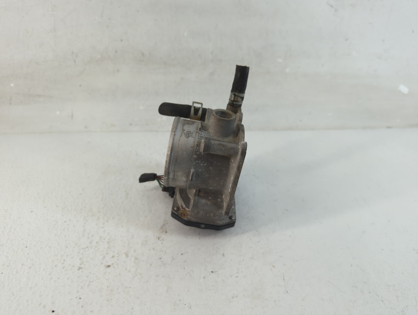 2013-2019 Nissan Sentra Throttle Body P/N:3RA60-01 D Fits Fits 2013 2014 2015 2016 2017 2018 2019 OEM Used Auto Parts - Oemu