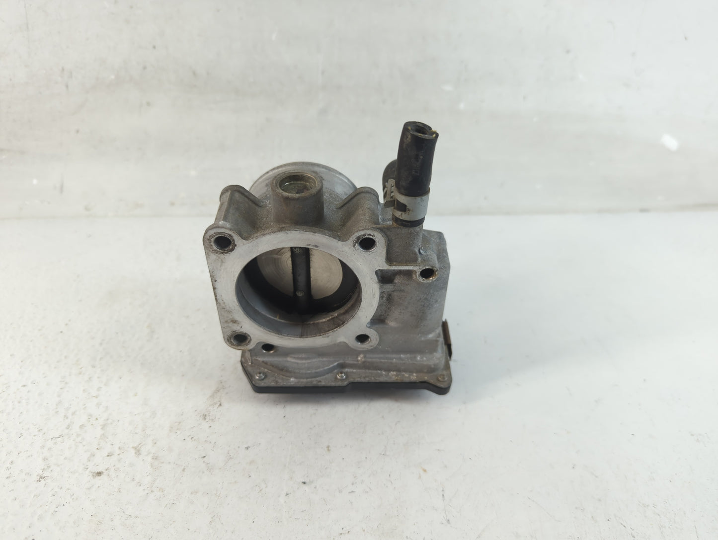 2013-2019 Nissan Sentra Throttle Body P/N:3RA60-01 D Fits Fits 2013 2014 2015 2016 2017 2018 2019 OEM Used Auto Parts - Oemu