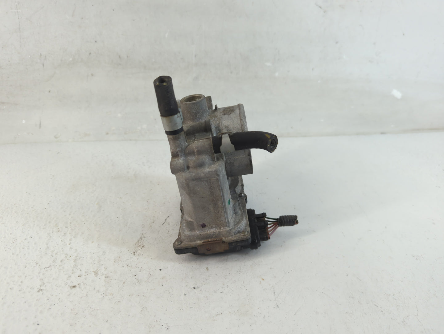 2013-2019 Nissan Sentra Throttle Body P/N:3RA60-01 D Fits Fits 2013 2014 2015 2016 2017 2018 2019 OEM Used Auto Parts - Oemu