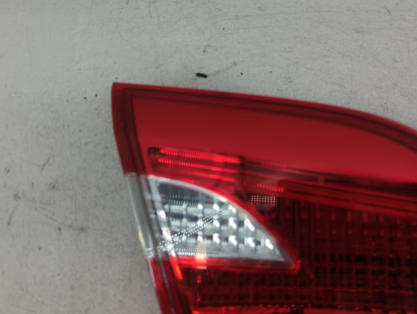 2016-2019 Nissan Sentra Tail Light Assembly Passenger Right OEM P/N:205 281 01 Fits Fits 2016 2017 2018 2019 OEM Used Auto P
