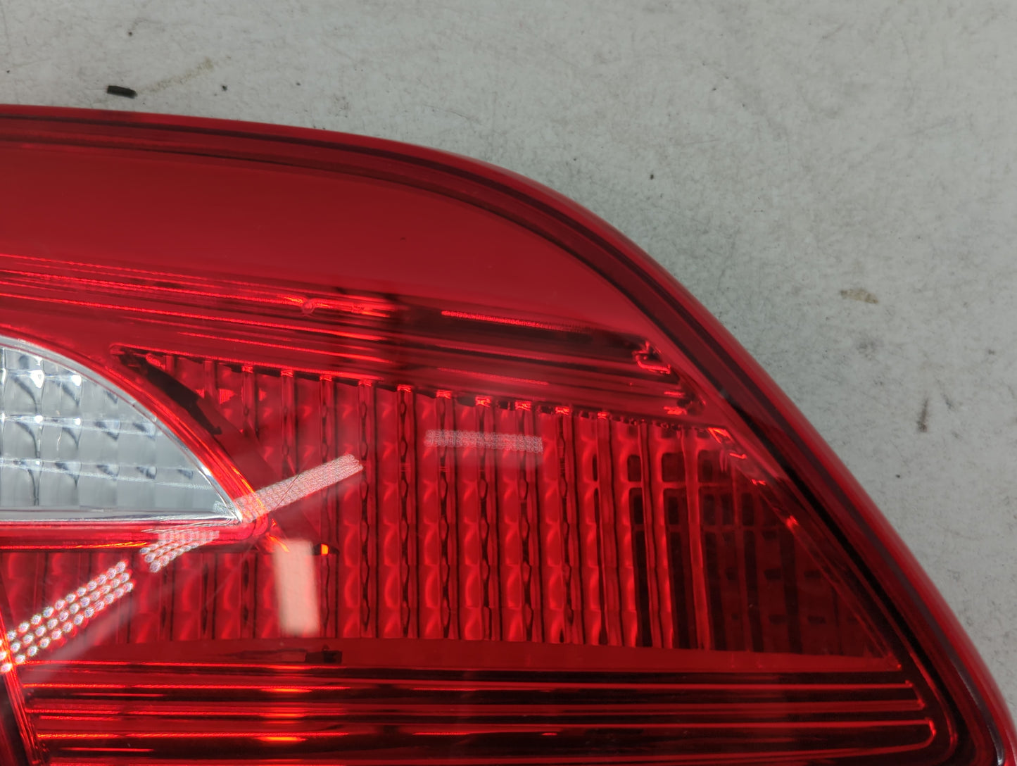 2016-2019 Nissan Sentra Tail Light Assembly Passenger Right OEM P/N:205 281 01 Fits Fits 2016 2017 2018 2019 OEM Used Auto P