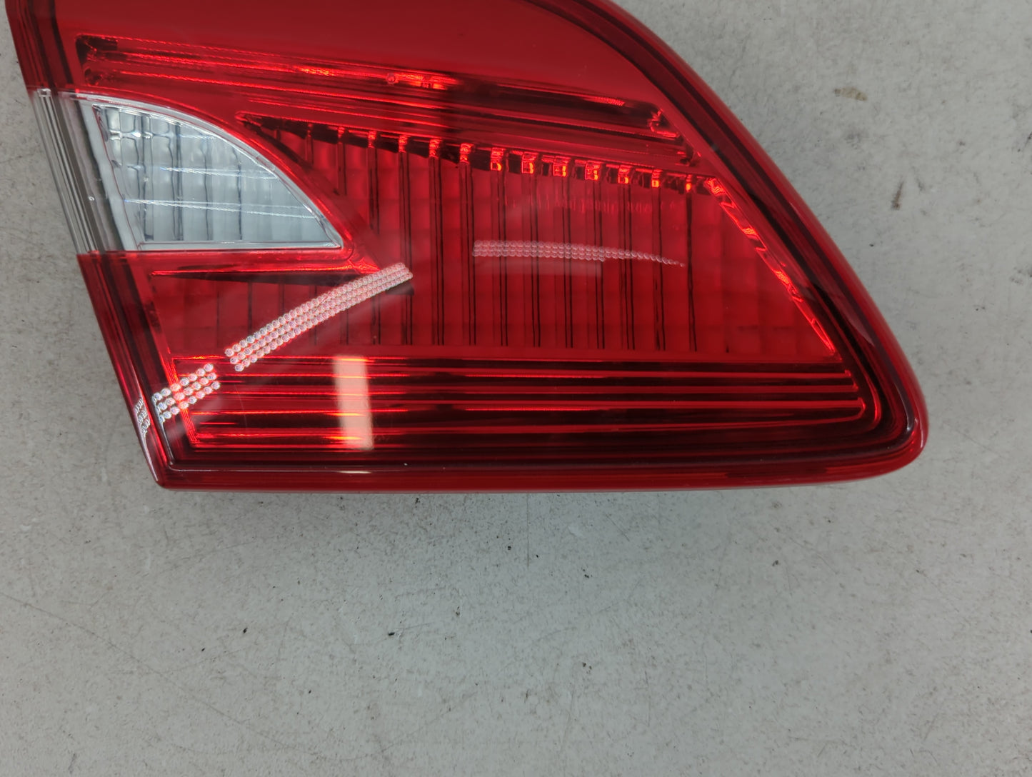 2016-2019 Nissan Sentra Tail Light Assembly Passenger Right OEM P/N:205 281 01 Fits Fits 2016 2017 2018 2019 OEM Used Auto P