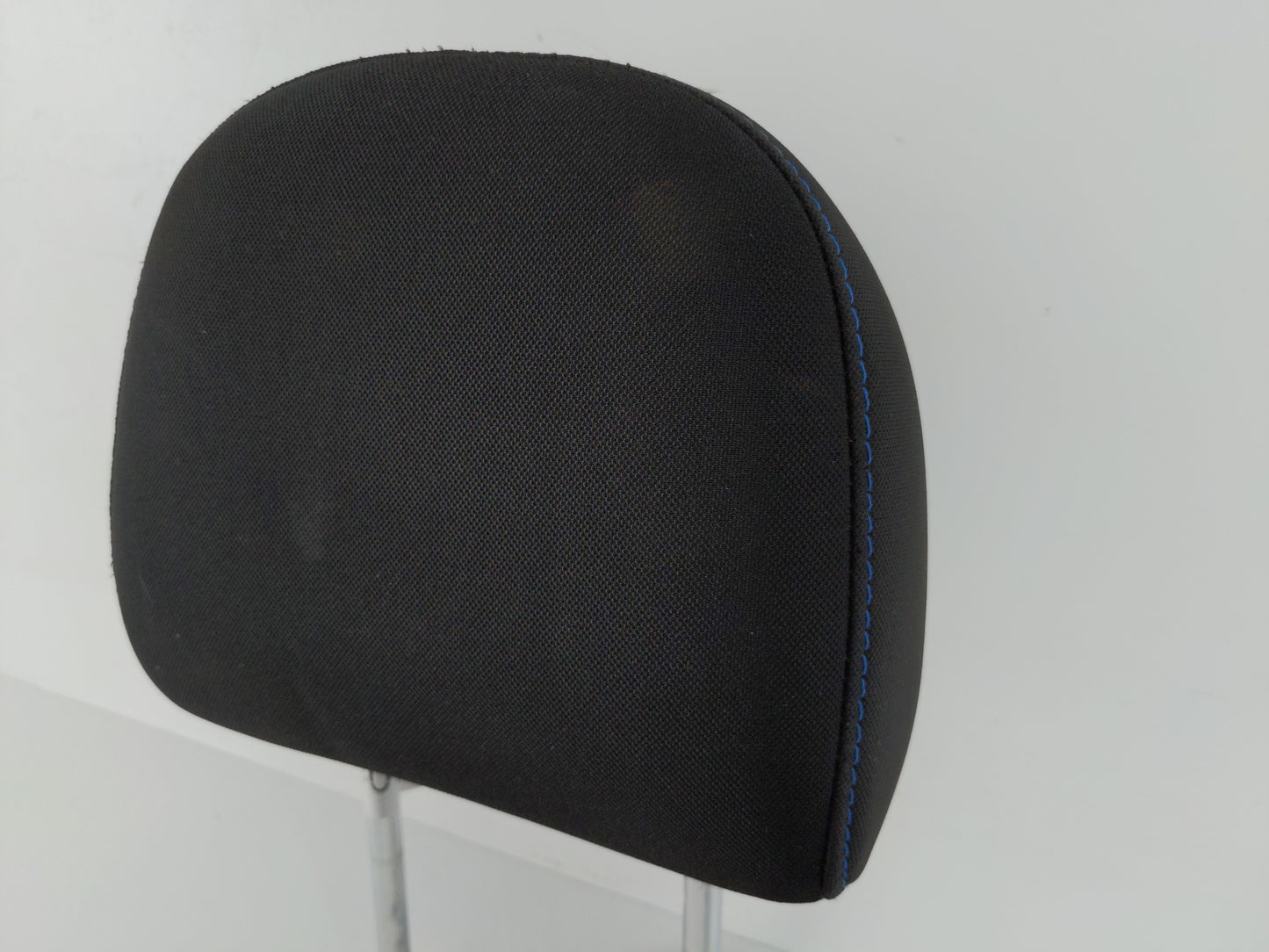 2017-2019 Nissan Sentra Headrest Head Rest Front Driver Passenger Seat - Oemusedautoparts1.com