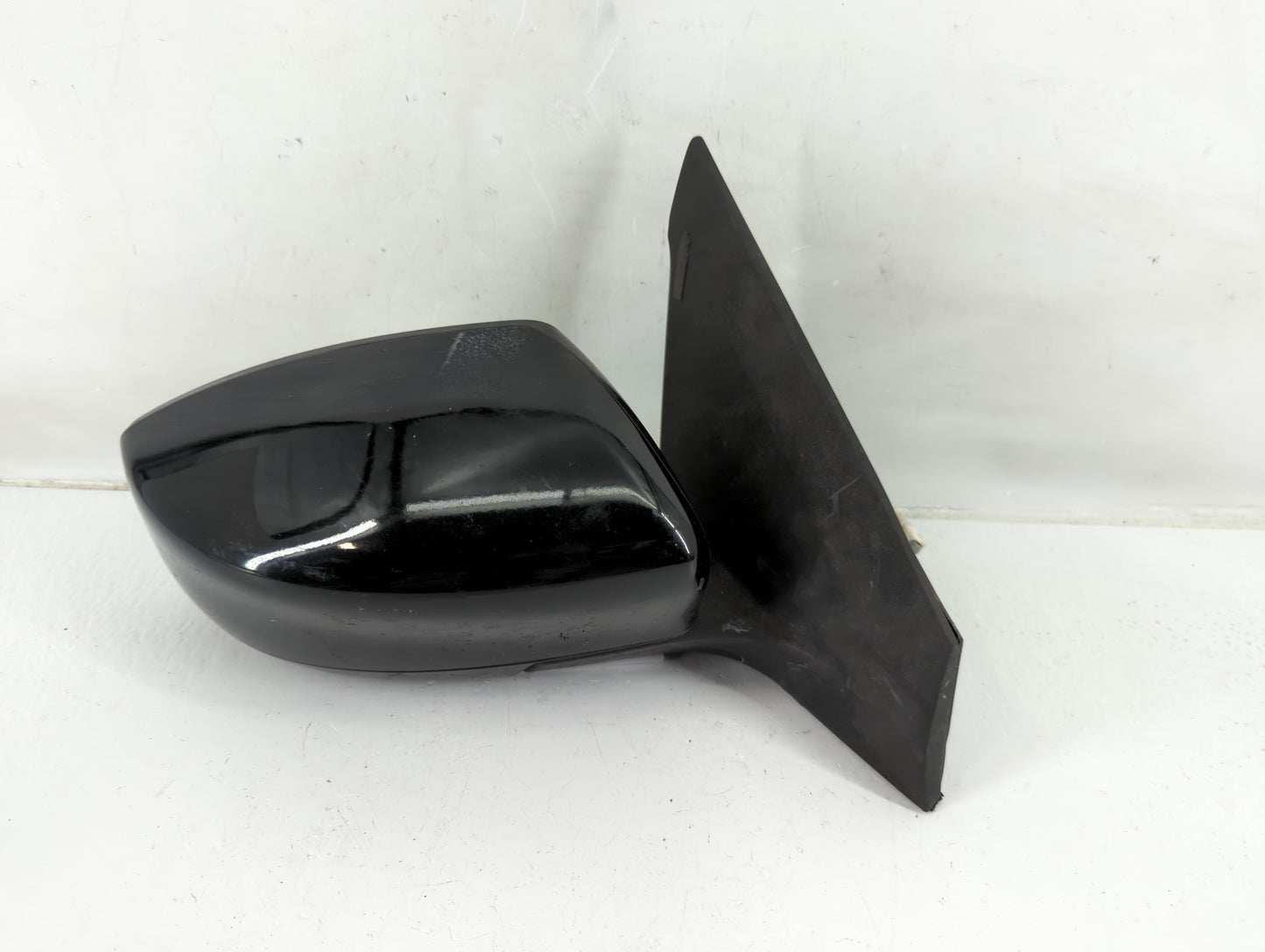 2016-2019 Nissan Sentra Passenger Side View Mirror - Right Door Mirror OEM Used - Oemusedautoparts1.com