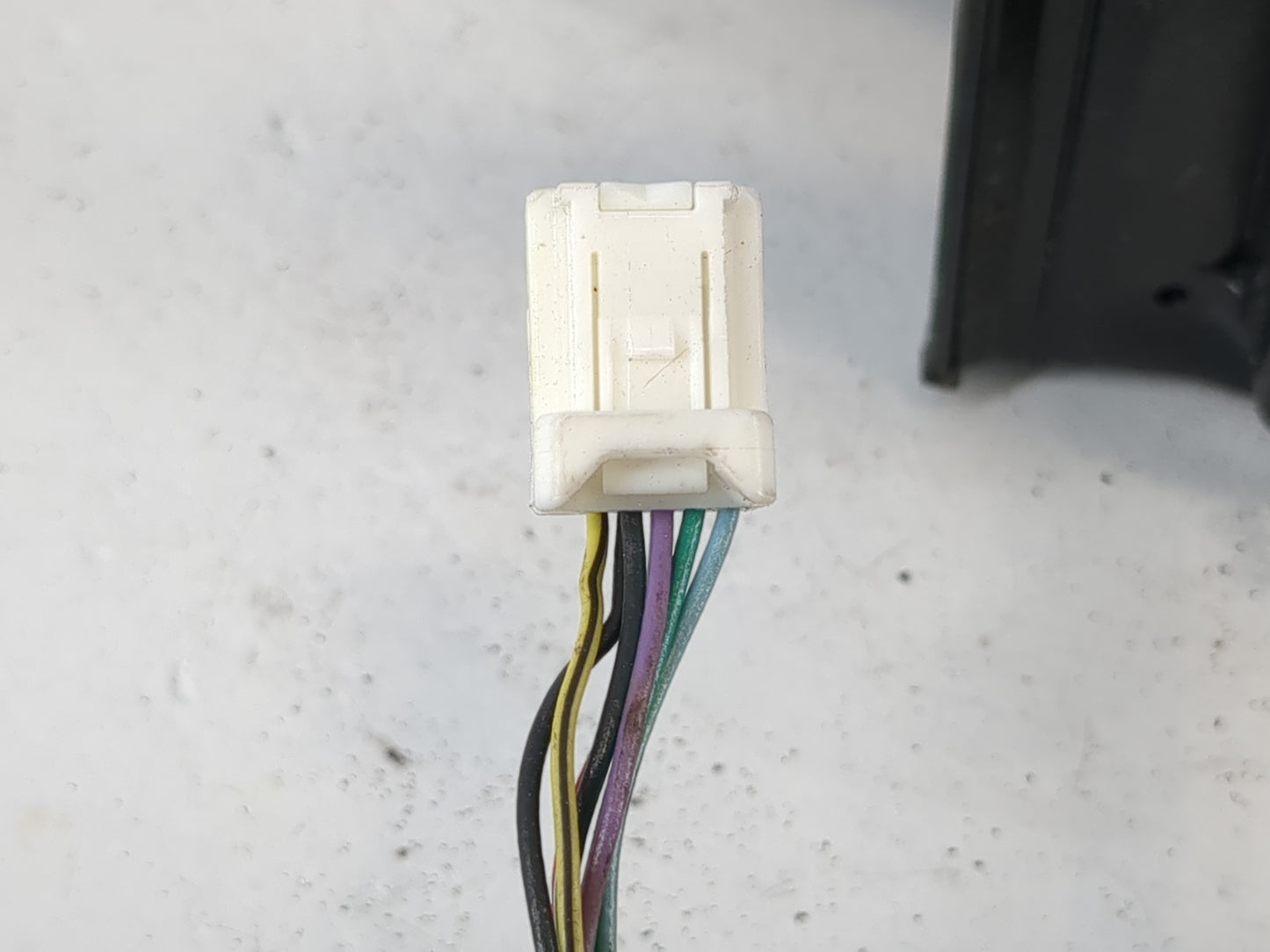 2016-2019 Nissan Sentra Driver Side View Mirror - Left Door Mirror OEM Used - Oemusedautoparts1.com