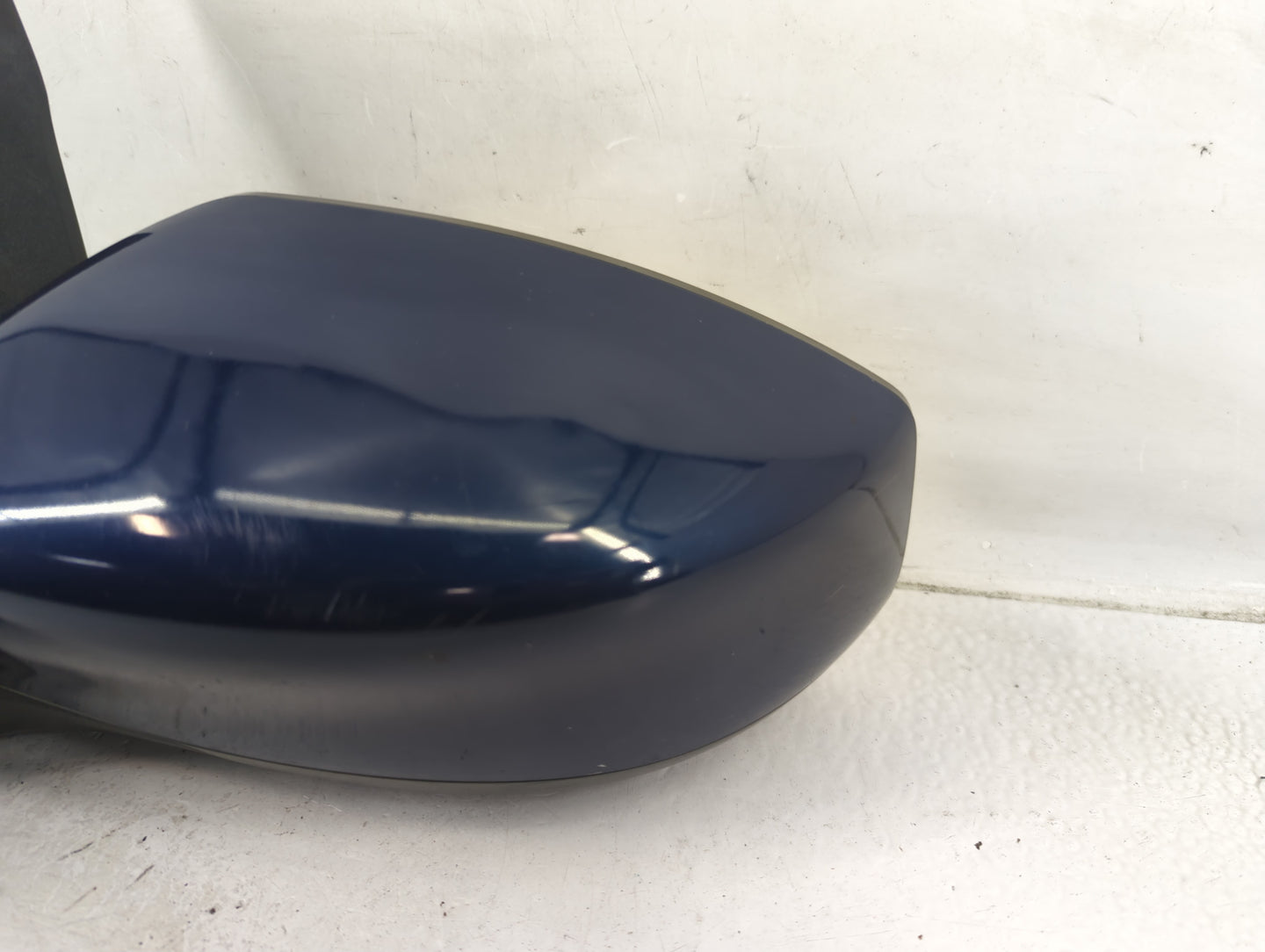 2016-2019 Nissan Sentra Driver Side View Mirror - Left Door Mirror OEM Used - Oemusedautoparts1.com