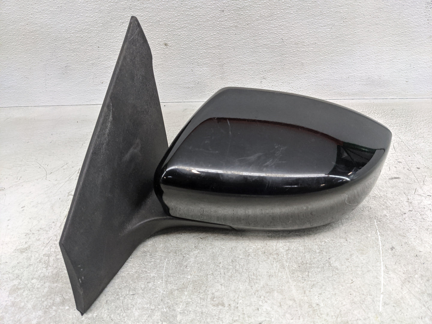 2016-2019 Nissan Sentra Driver Side View Mirror - Left Door Mirror OEM Used - Oemusedautoparts1.com