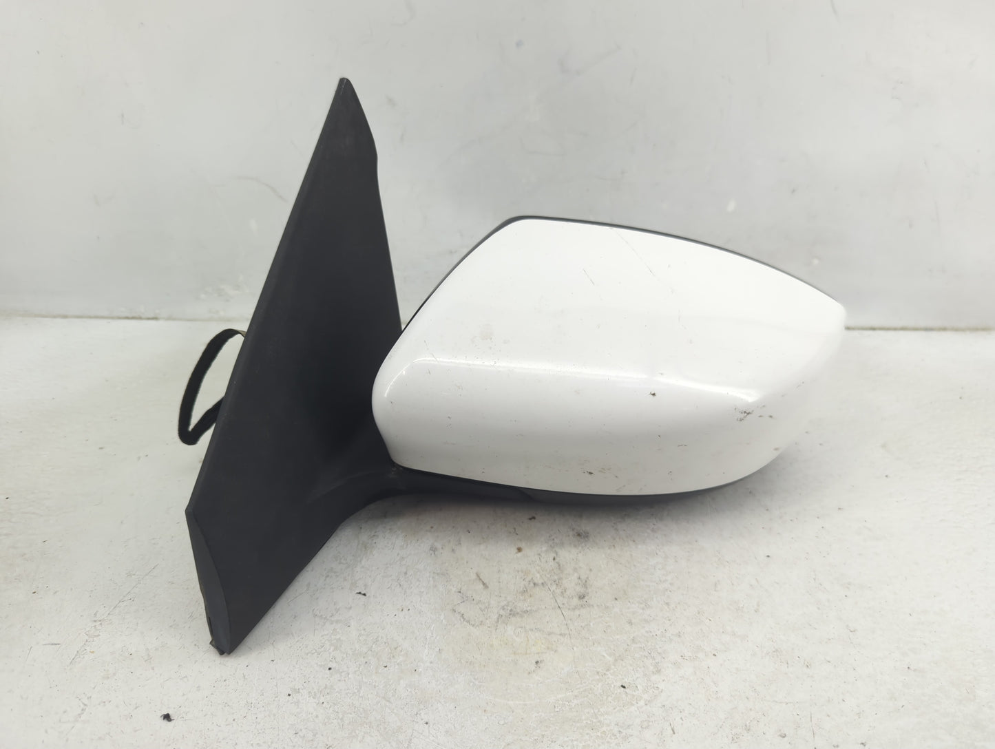2016-2019 Nissan Sentra Driver Side View Mirror - Left Door Mirror OEM Used - Oemusedautoparts1.com