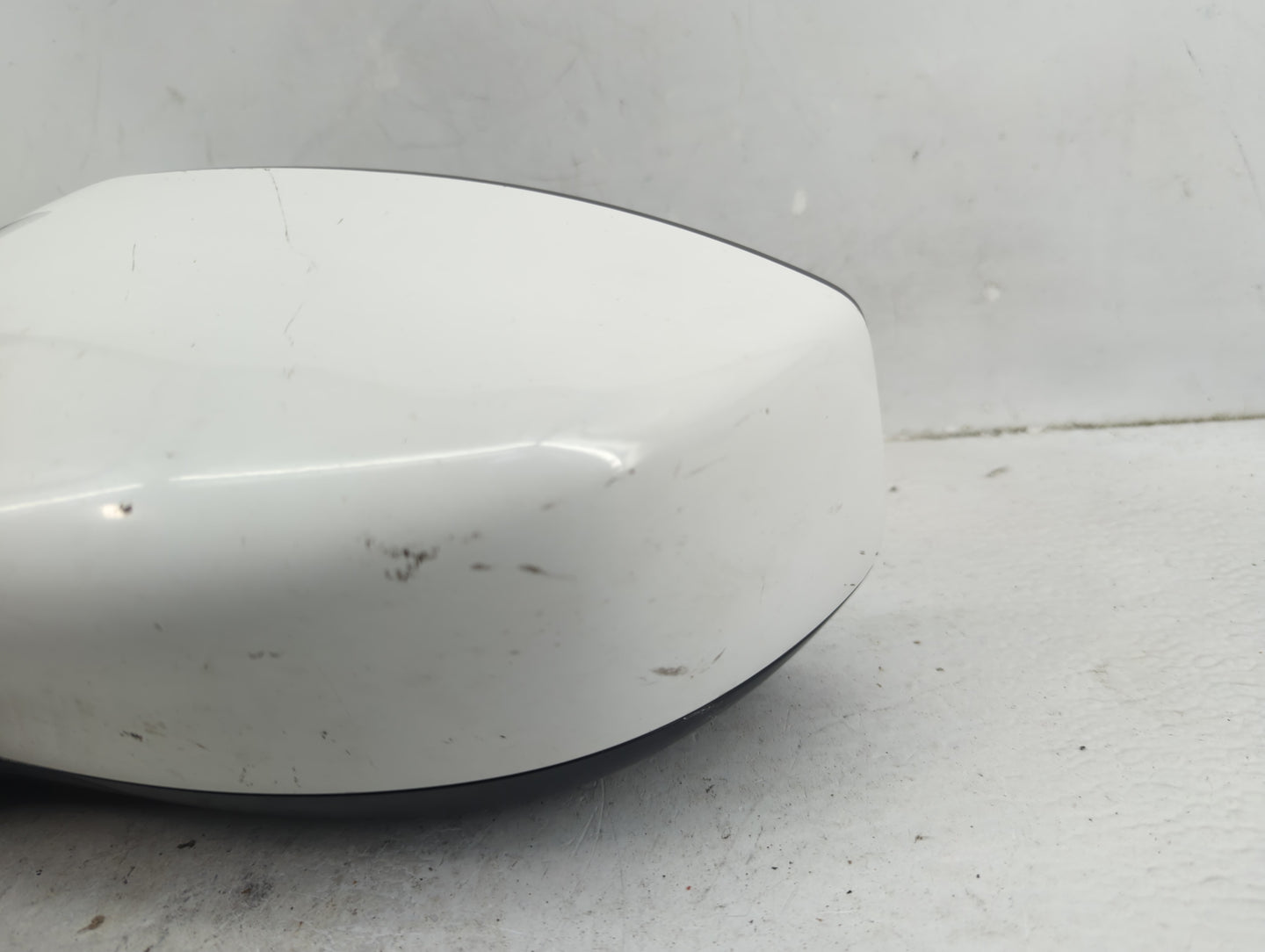 2016-2019 Nissan Sentra Driver Side View Mirror - Left Door Mirror OEM Used - Oemusedautoparts1.com