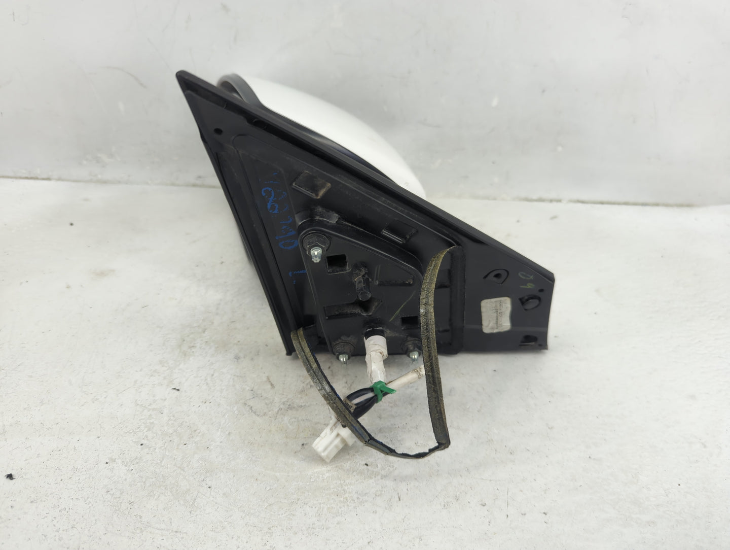 2016-2019 Nissan Sentra Driver Side View Mirror - Left Door Mirror OEM Used - Oemusedautoparts1.com
