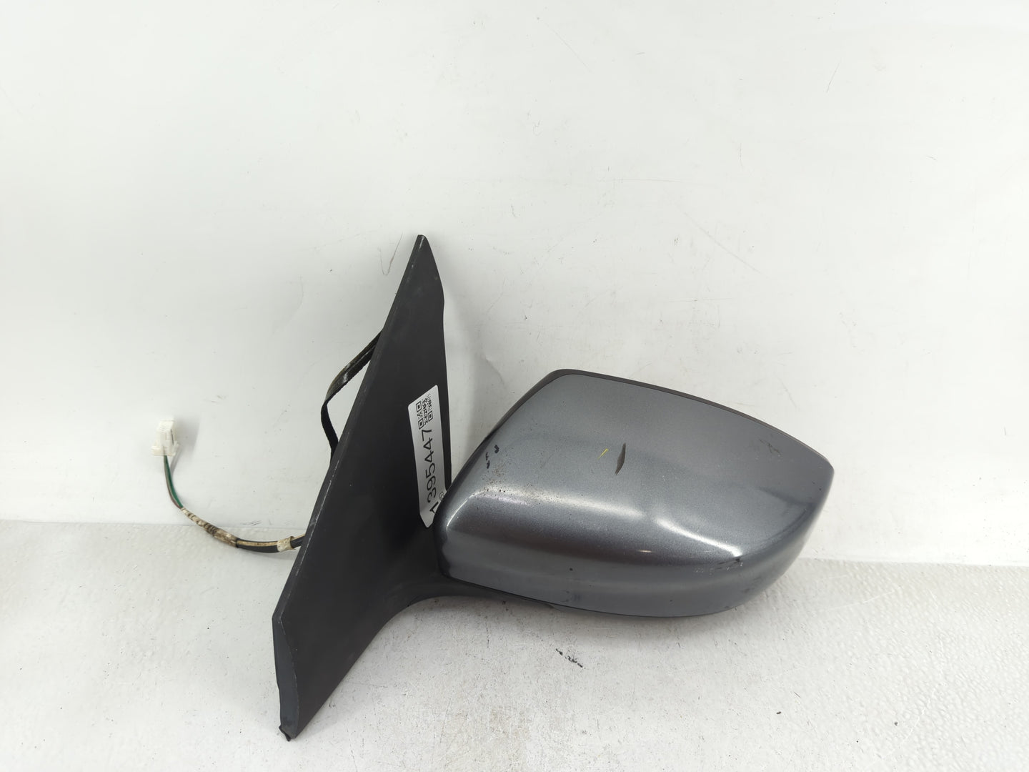 2016-2019 Nissan Sentra Driver Side View Mirror - Left Door Mirror OEM Used - Oemusedautoparts1.com