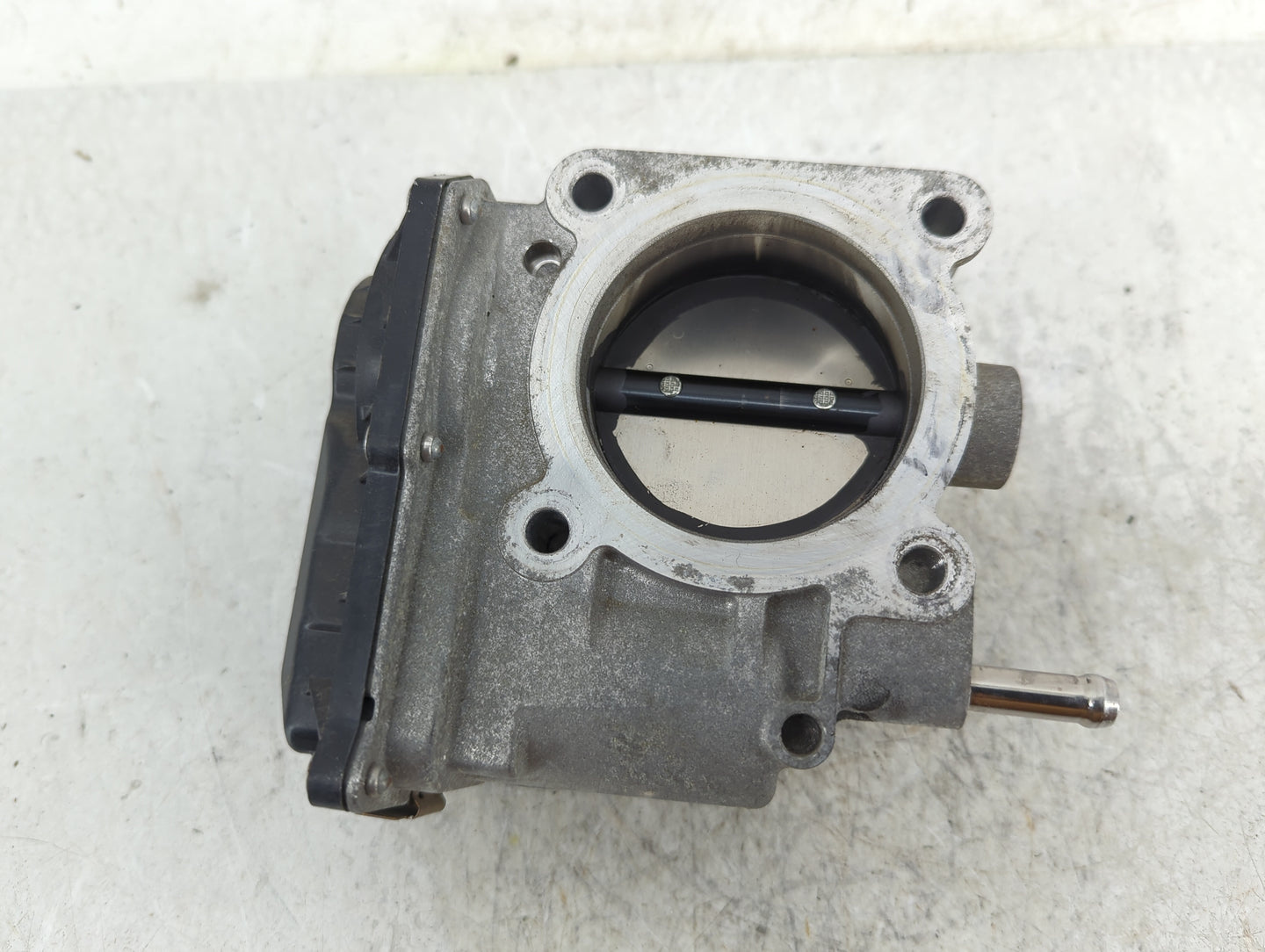 2013-2019 Nissan Sentra Throttle Body P/N:3RA60-01 Fits Fits 2013 2014 2015 2016 2017 2018 2019 OEM Used Auto Parts - Oemuse