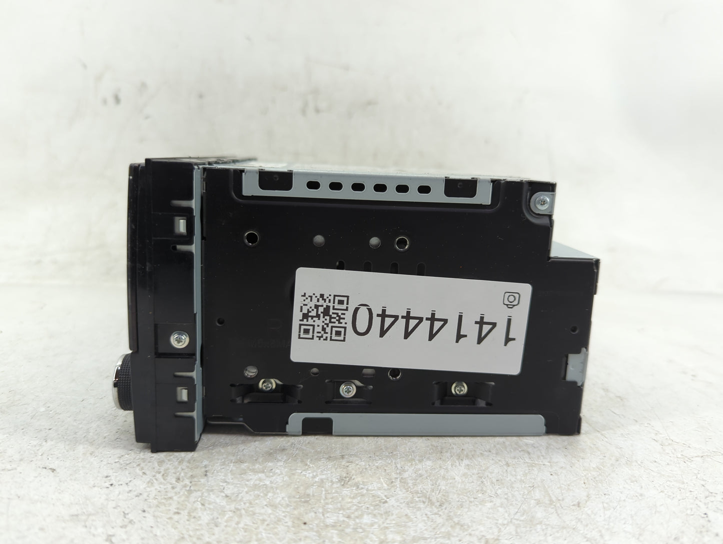 2018-2019 Nissan Sentra Radio AM FM Cd Player Receiver Replacement P/N:28185 4AF6A Fits Fits 2018 2019 OEM Used Auto Parts -