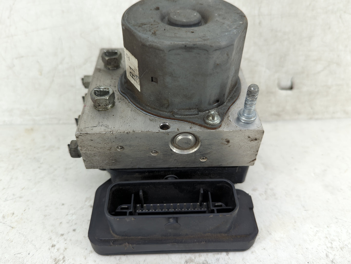 2018 Nissan Sentra ABS Pump Control Module Replacement Fits OEM Used Auto Parts - Oemusedautoparts1.com