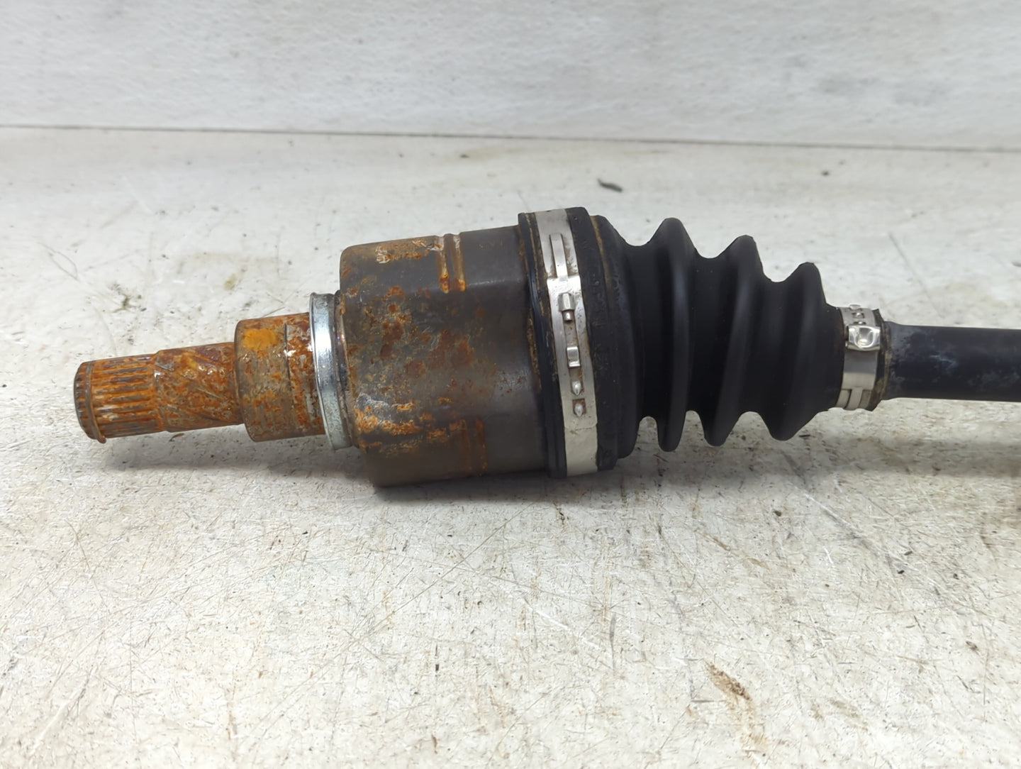 2013-2019 Nissan Sentra Axle Shaft Front Driver Cv C/v - Oemusedautoparts1.com