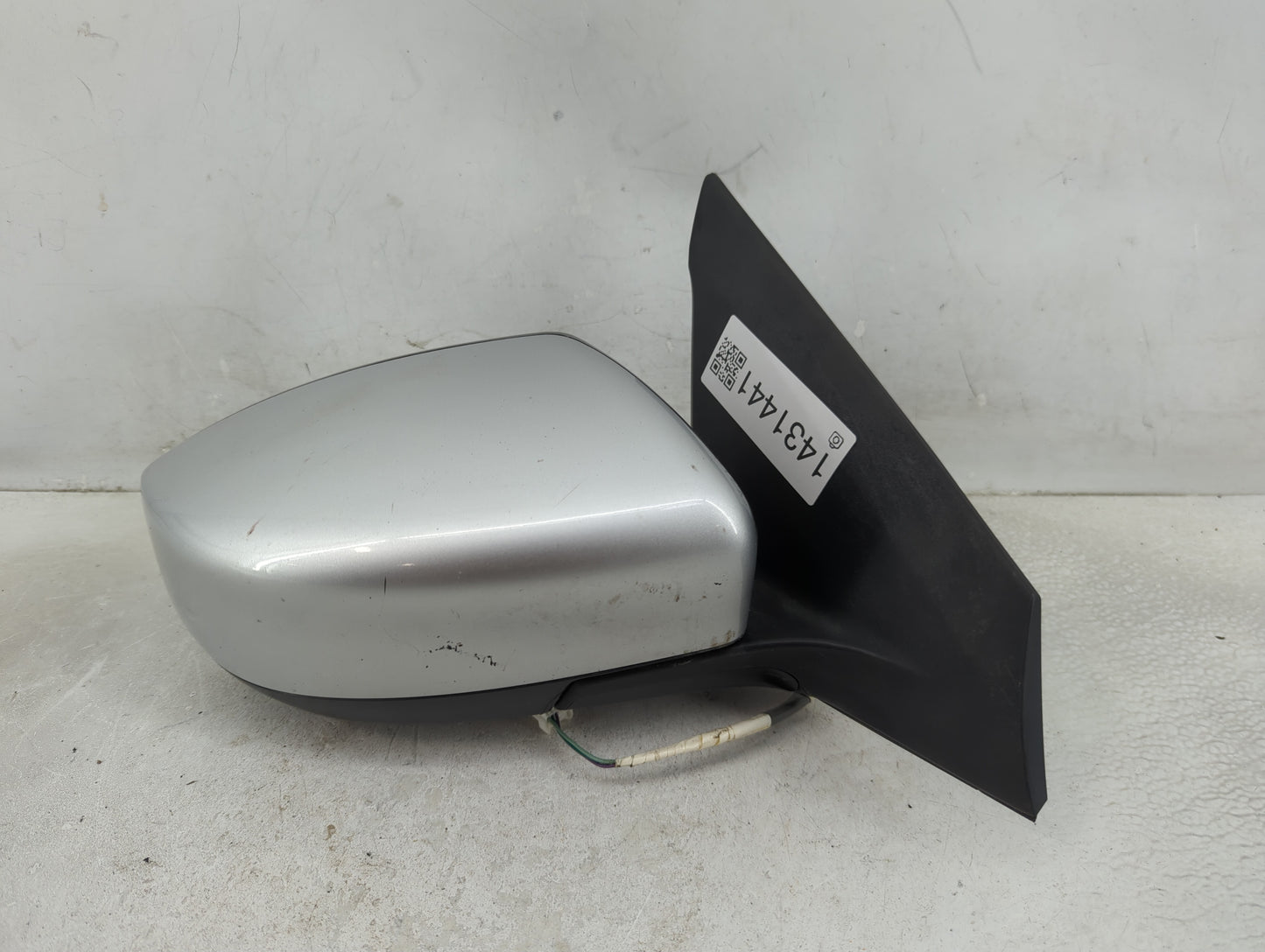 2016-2019 Nissan Sentra Driver Left Side View Power Door Mirror Silver - Oemusedautoparts1.com