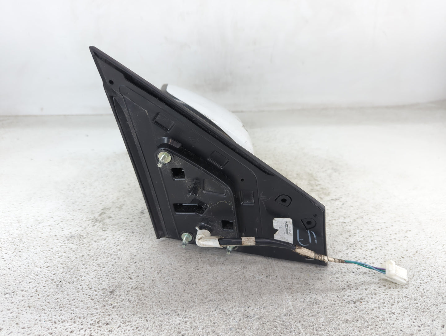 2016-2019 Nissan Sentra Driver Side View Mirror - Left Door Mirror OEM Used - Oemusedautoparts1.com