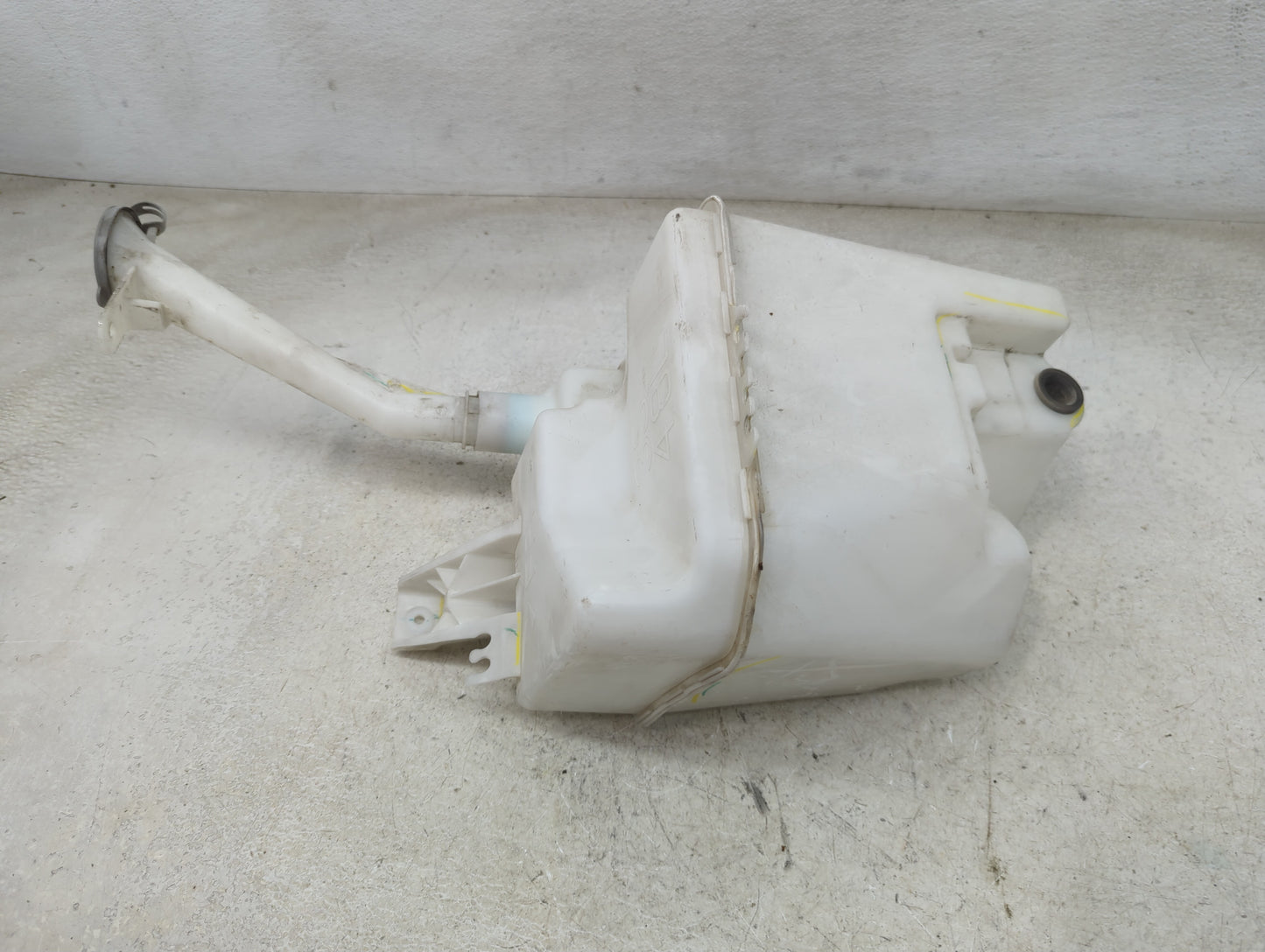2016-2019 Nissan Sentra Windshield Washer Fluid Reservoir Bottle Oem 1465682 - Oemusedautoparts1.com