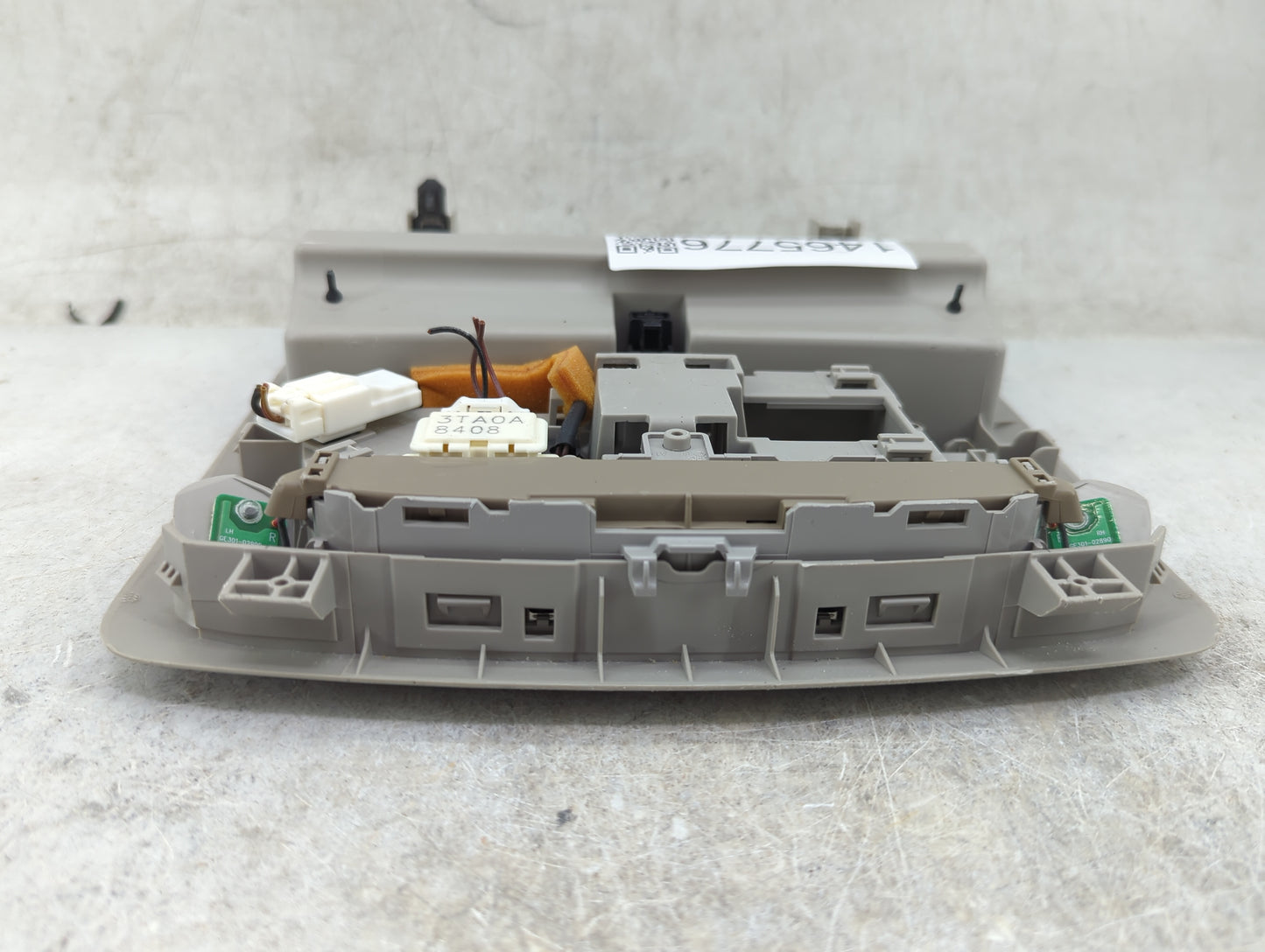 2018 Nissan Sentra Overhead Roof Console 1465776 - Oemusedautoparts1.com