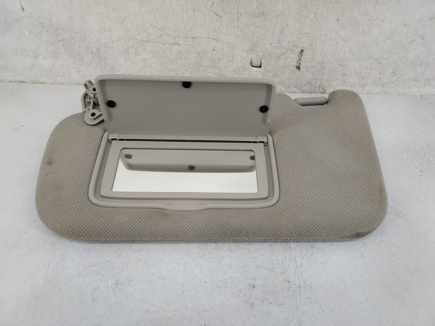 2013-2019 Nissan Sentra Sun Visor Shade Replacement Driver Left Mirror Fits Fits 2012 2013 2014 2015 2016 2017 2018 2019 OEM