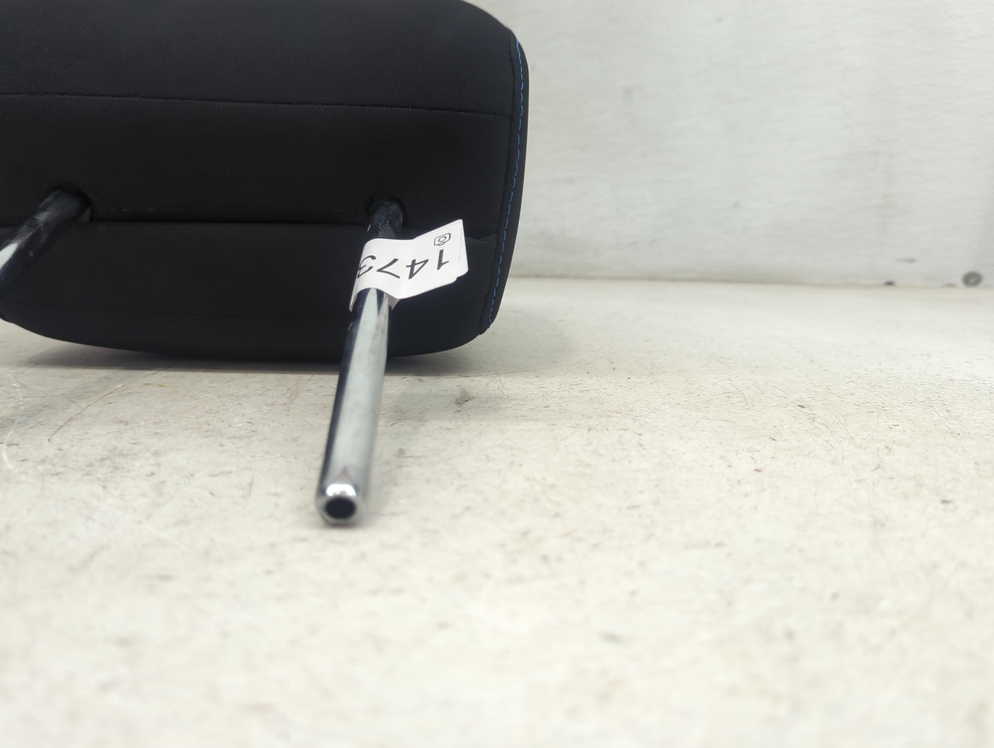 2018 Nissan Sentra Headrest Head Rest Front Driver Seat Black - Oemusedautoparts1.com
