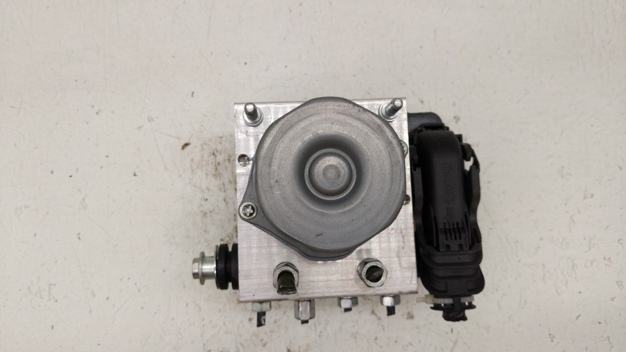 2016-2018 Nissan Sentra ABS Pump Control Module Replacement P/N:47660 5UD0C 47660 4FU0C Fits Fits 2016 2017 2018 OEM Used Au