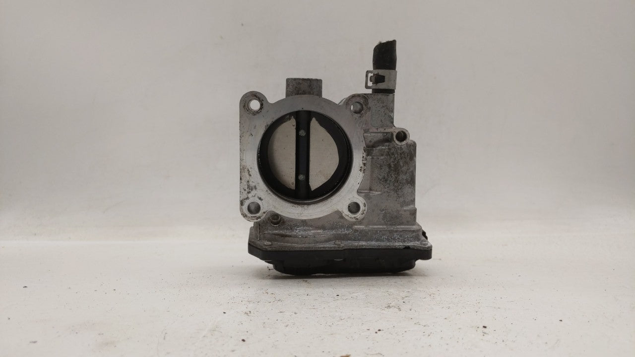 2013-2019 Nissan Sentra Throttle Body P/N:3RA60-01 C 3RA60-01 E, 3RA60-01 D Fits Fits 2013 2014 2015 2016 2017 2018 2019 OEM