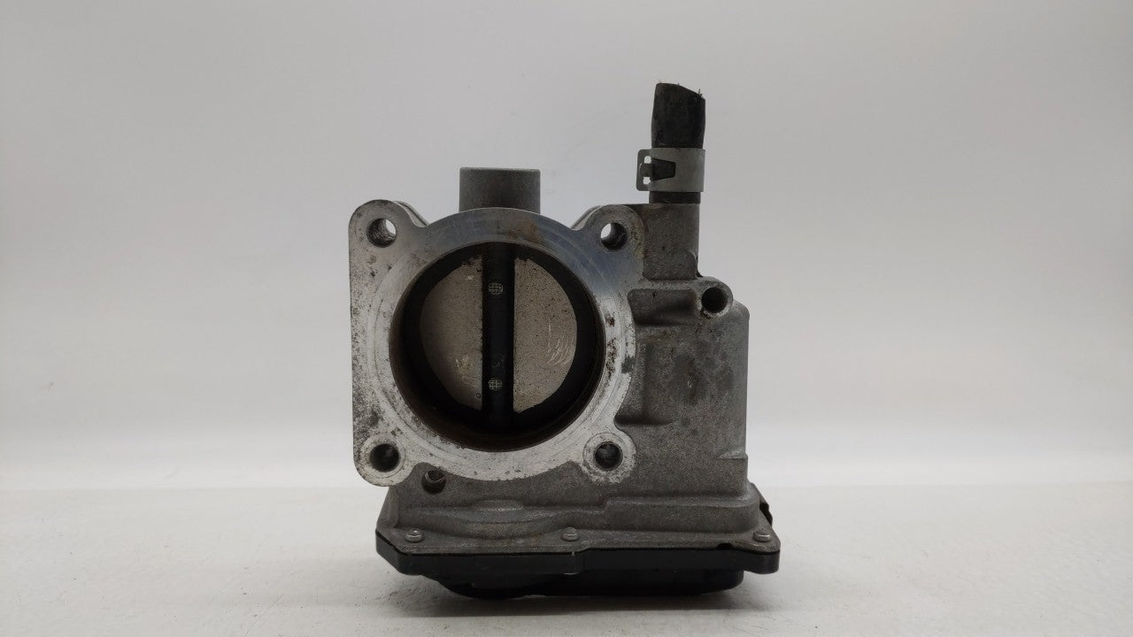 2013-2019 Nissan Sentra Throttle Body P/N:3RA60-01 C 3RA60-01 E, 3RA60-01 D Fits Fits 2013 2014 2015 2016 2017 2018 2019 OEM